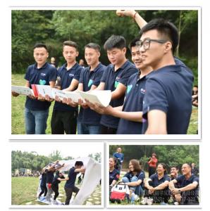 商場外墻廣告巨幅是什么材質？